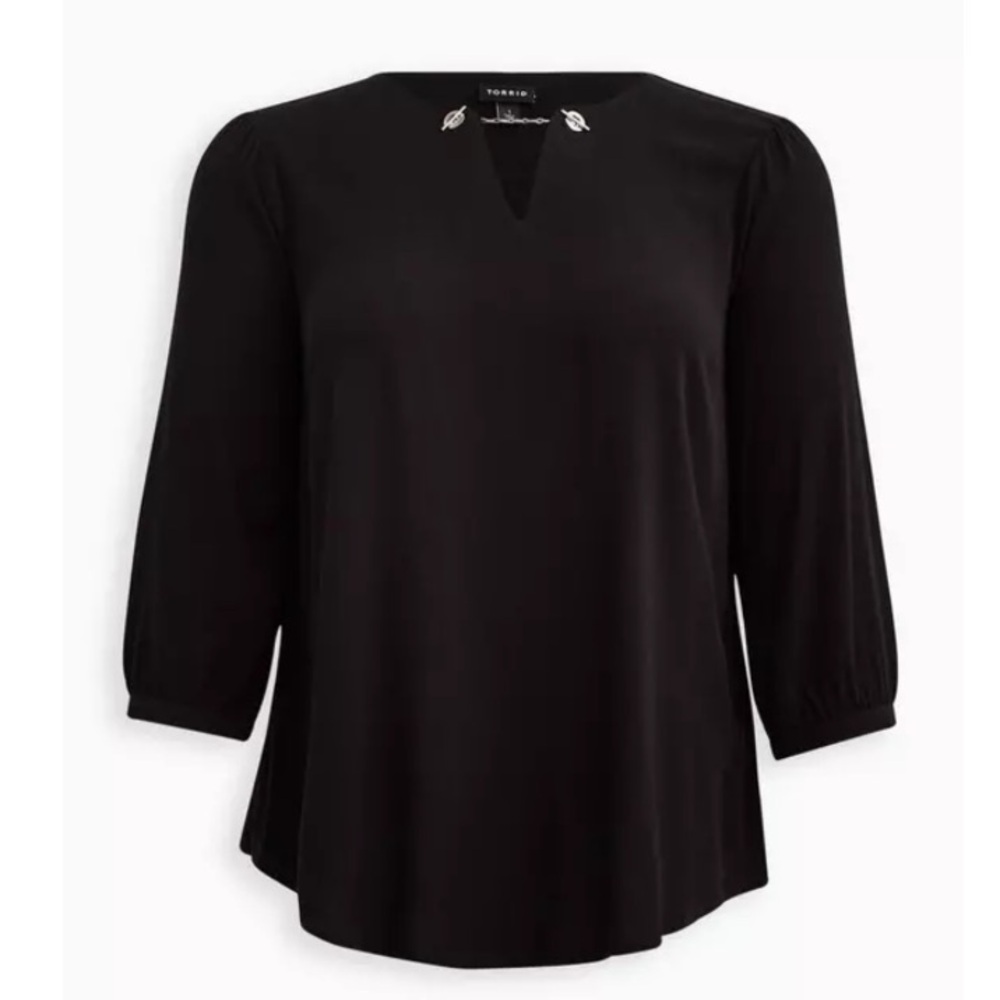 TORRID NWT Crepe Chain Detail Blouse 0654